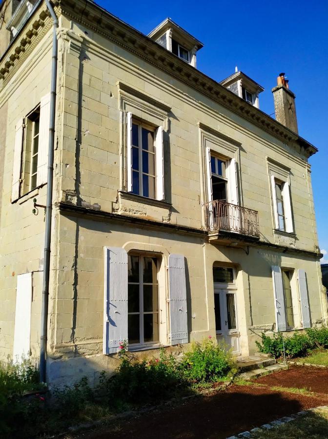Le Gite Du Tresor Apartment Монтрои-Беле Екстериор снимка