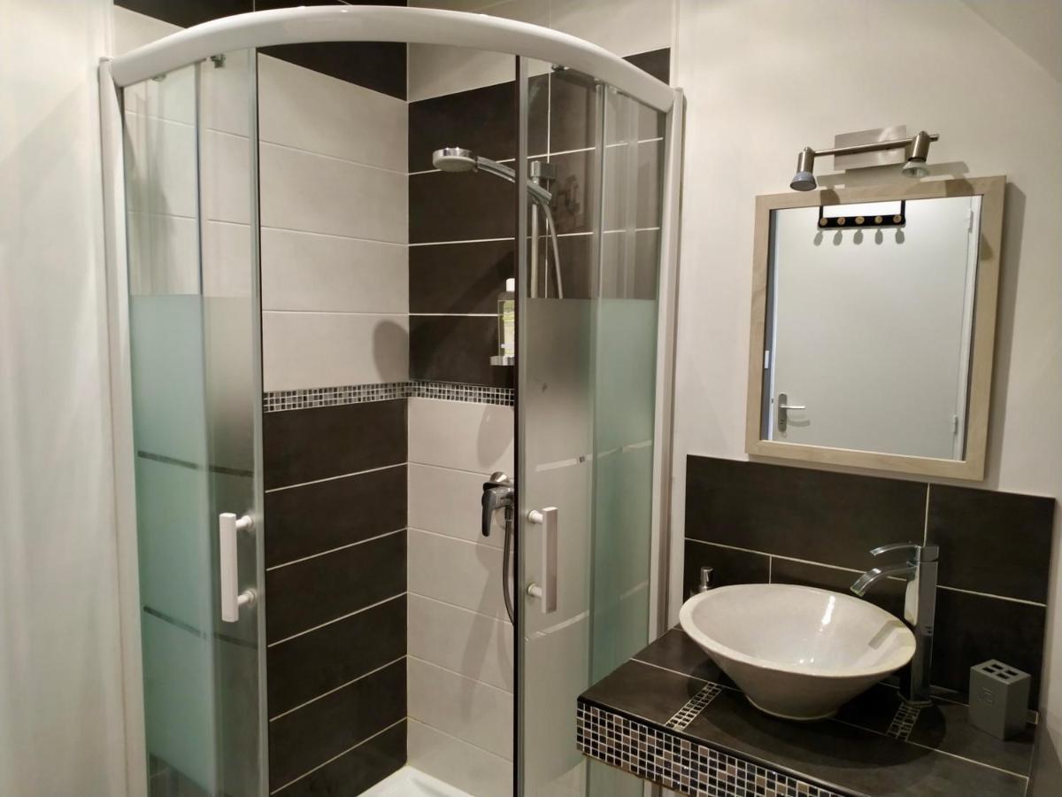 Le Gite Du Tresor Apartment Монтрои-Беле Екстериор снимка