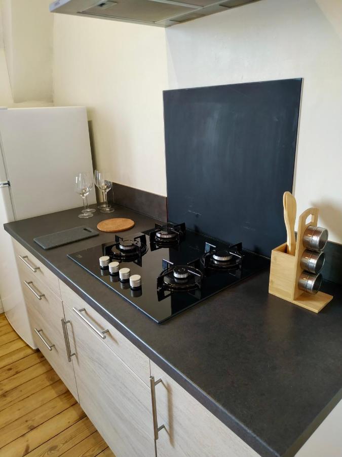 Le Gite Du Tresor Apartment Монтрои-Беле Екстериор снимка