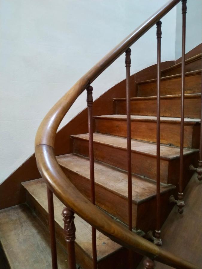 Le Gite Du Tresor Apartment Монтрои-Беле Екстериор снимка